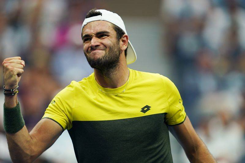 均沉浸在深 均沉浸在深